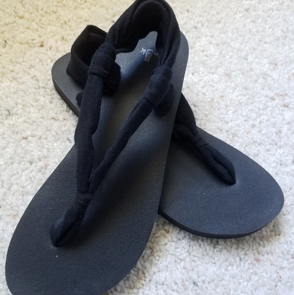 Sanuk yoga sling sandals
